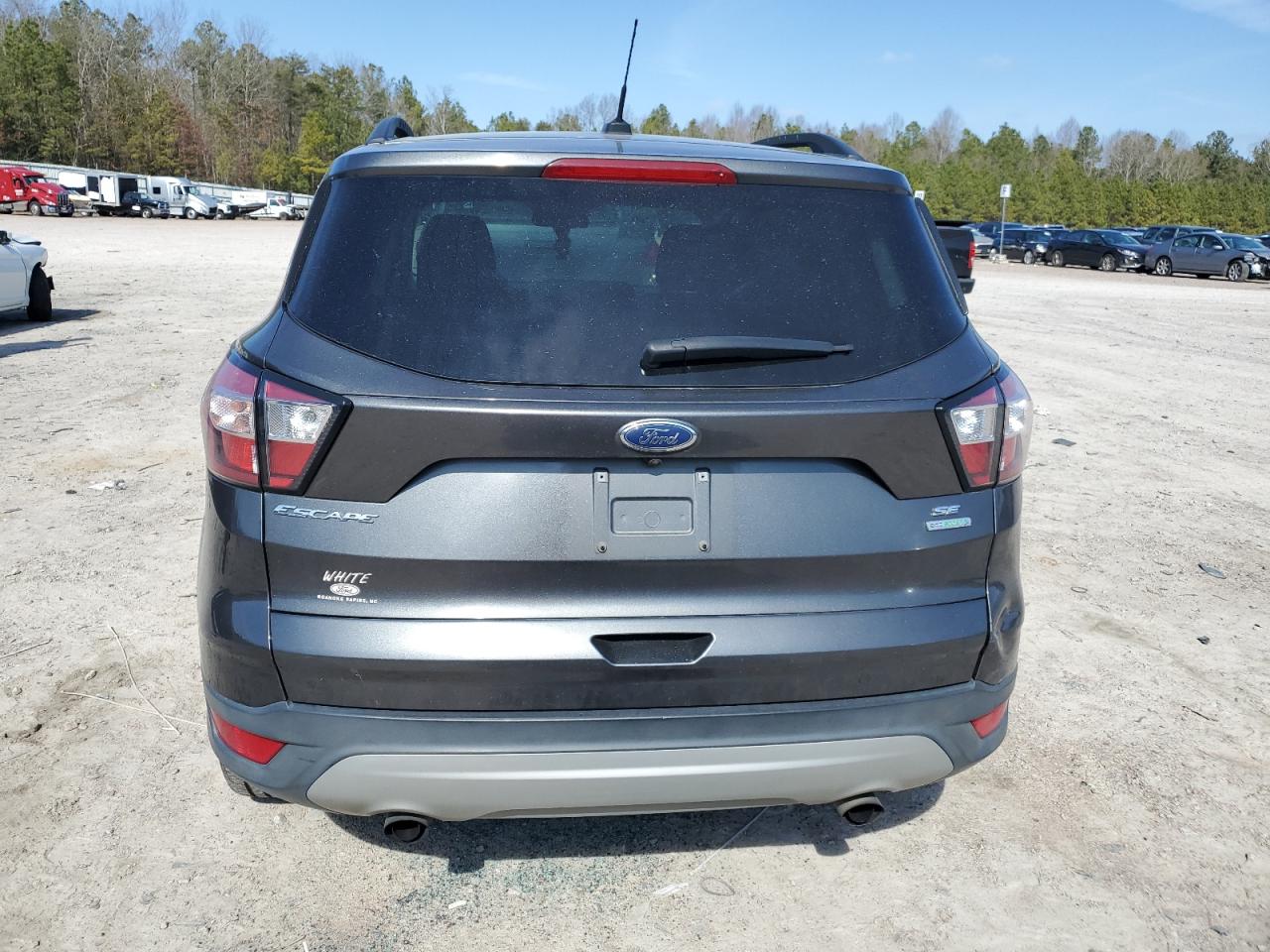 Photo 5 VIN: 1FMCU0GD0JUA82909 - FORD ESCAPE 