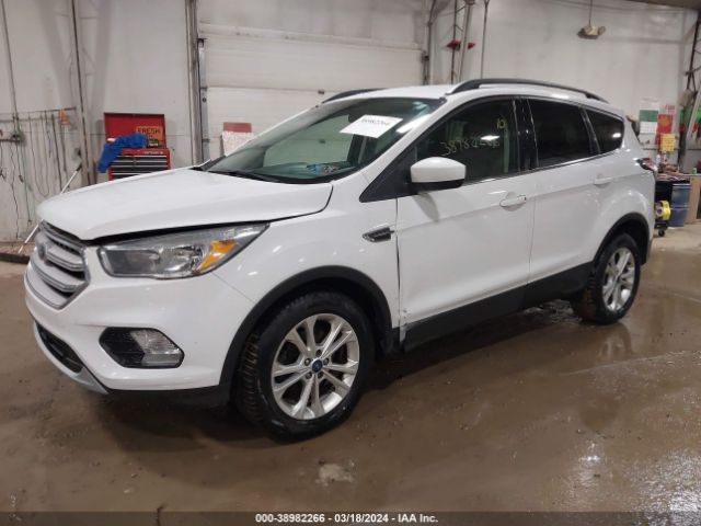 Photo 1 VIN: 1FMCU0GD0JUB36970 - FORD ESCAPE 