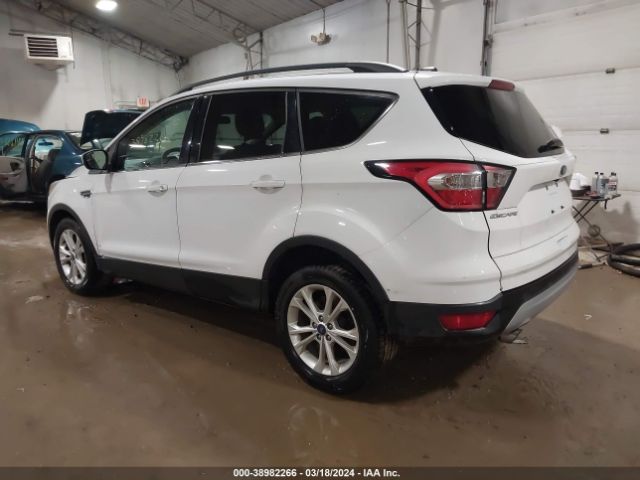 Photo 2 VIN: 1FMCU0GD0JUB36970 - FORD ESCAPE 