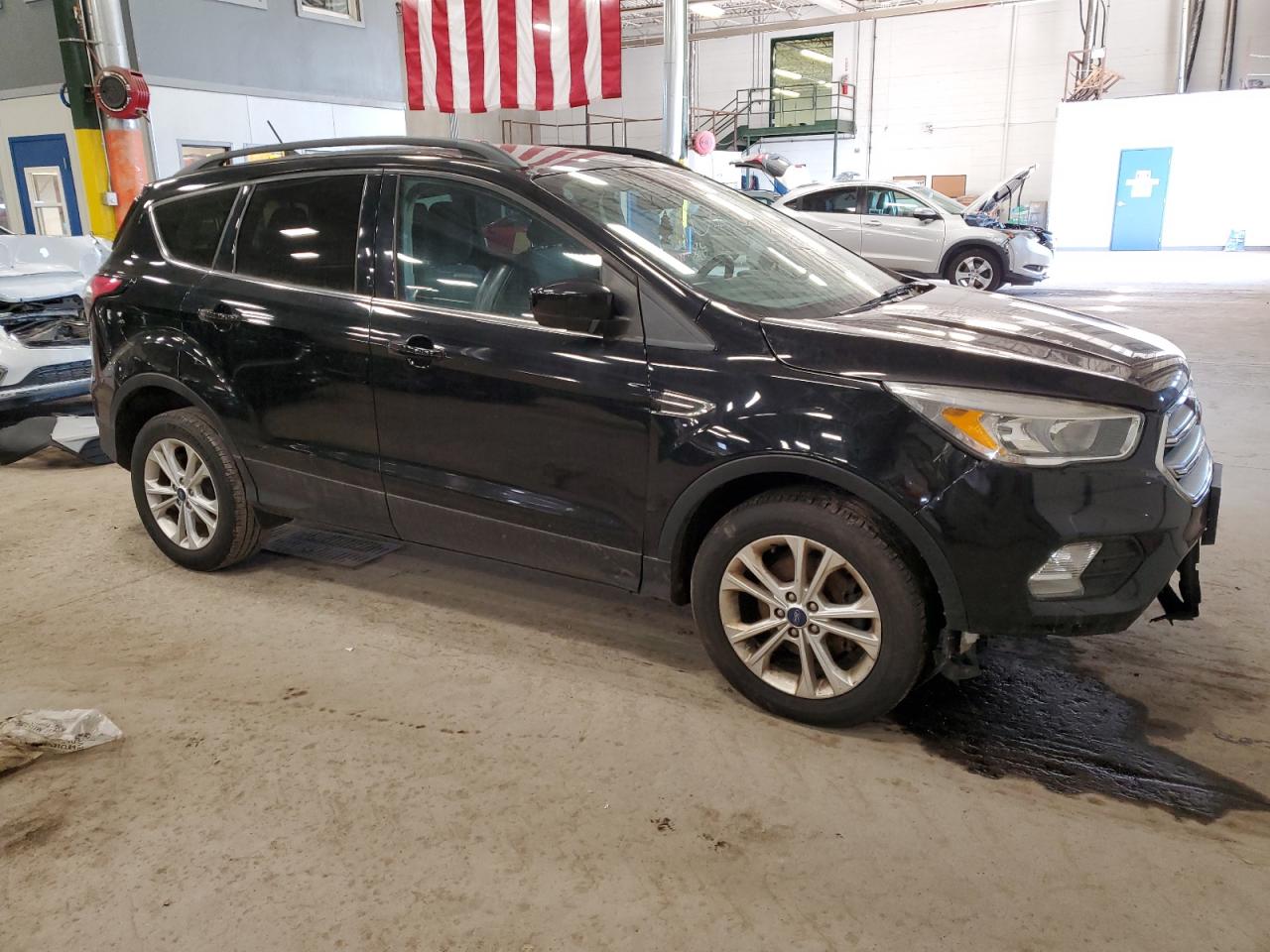 Photo 3 VIN: 1FMCU0GD0JUB37956 - FORD ESCAPE 