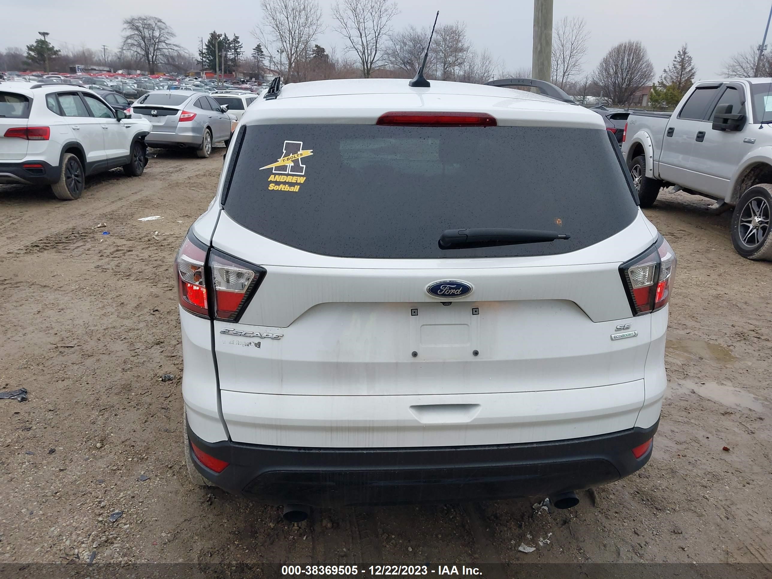 Photo 15 VIN: 1FMCU0GD0JUB68611 - FORD ESCAPE 