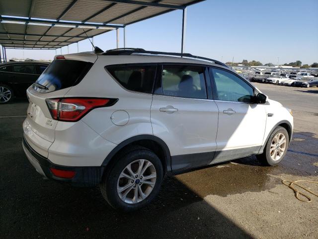 Photo 2 VIN: 1FMCU0GD0JUC90837 - FORD ESCAPE SE 