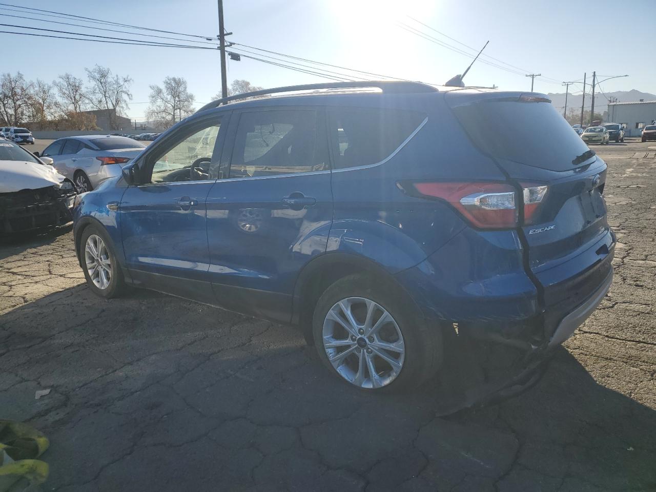 Photo 1 VIN: 1FMCU0GD0JUC95083 - FORD ESCAPE 