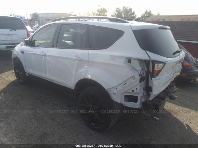 Photo 2 VIN: 1FMCU0GD0JUD03022 - FORD ESCAPE 