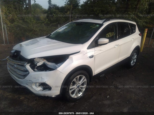 Photo 1 VIN: 1FMCU0GD0JUD17695 - FORD ESCAPE 