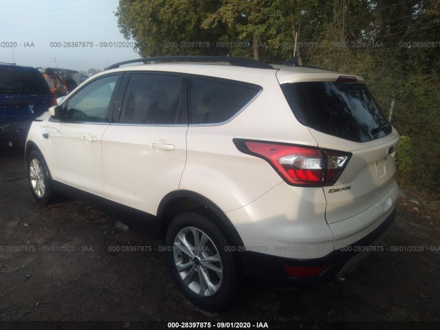 Photo 2 VIN: 1FMCU0GD0JUD17695 - FORD ESCAPE 