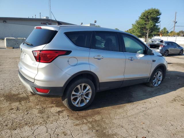 Photo 2 VIN: 1FMCU0GD0KUB76869 - FORD ESCAPE SE 