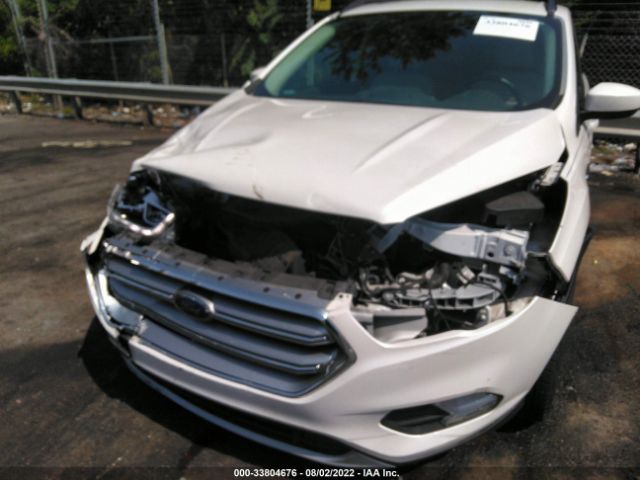 Photo 5 VIN: 1FMCU0GD1HUA31350 - FORD ESCAPE 