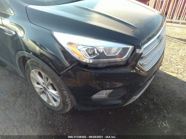 Photo 5 VIN: 1FMCU0GD1HUA45958 - FORD ESCAPE 