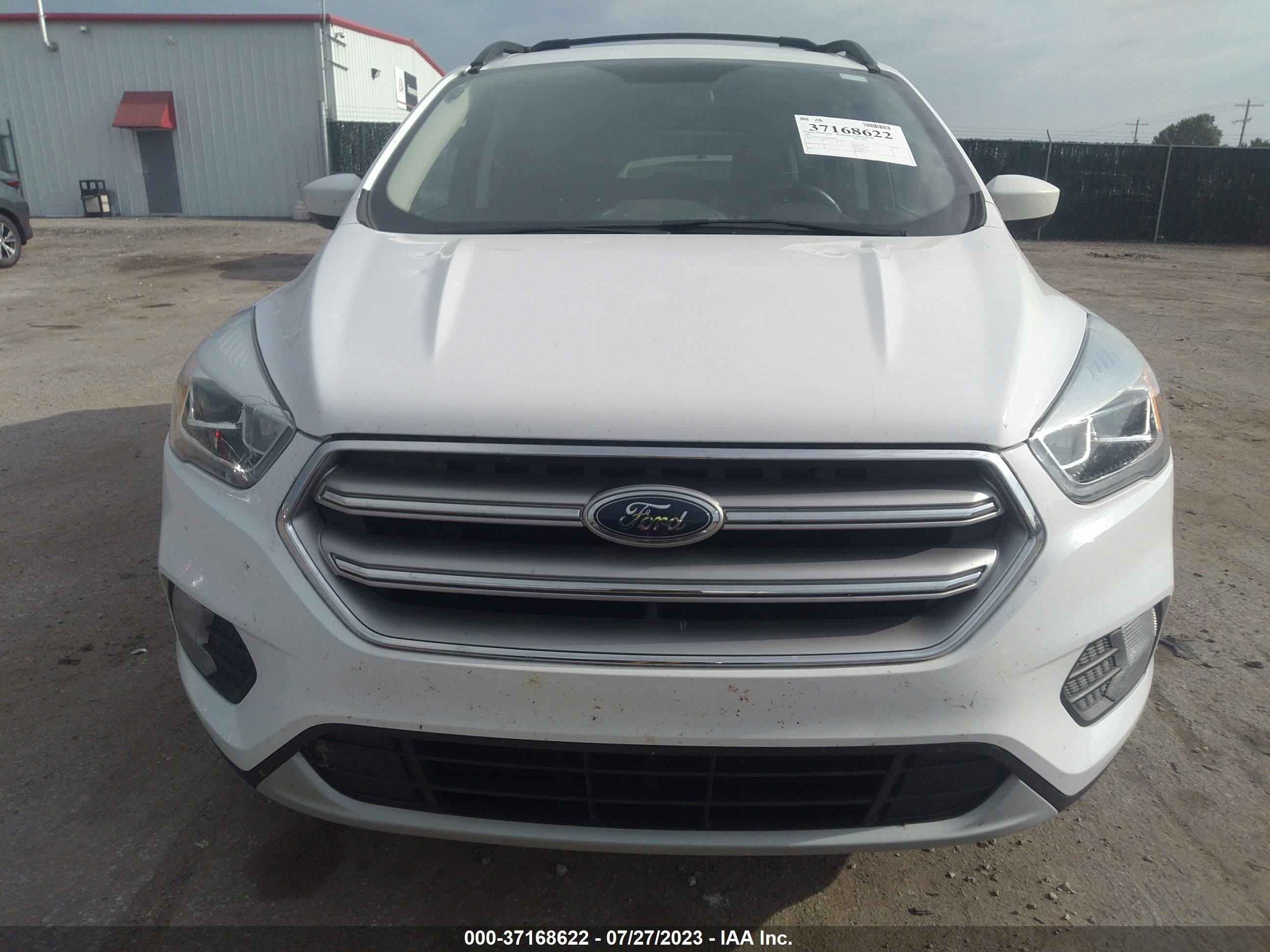 Photo 11 VIN: 1FMCU0GD1HUB40438 - FORD ESCAPE 