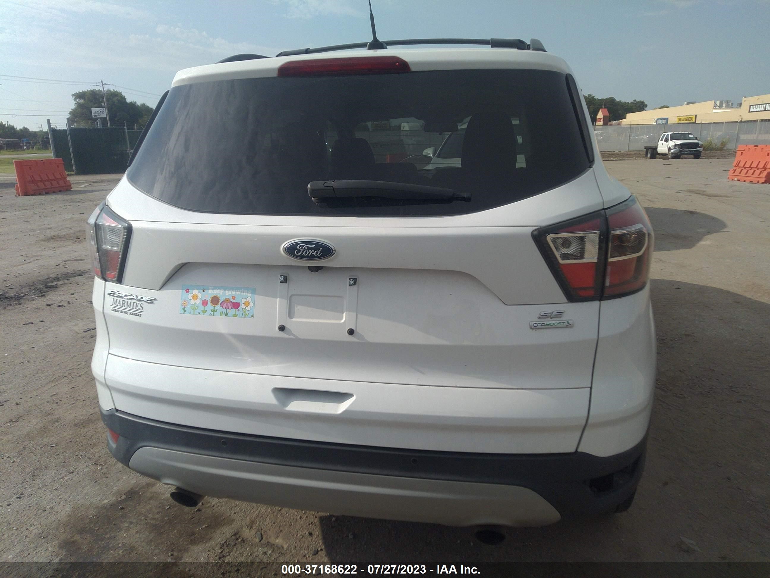 Photo 15 VIN: 1FMCU0GD1HUB40438 - FORD ESCAPE 