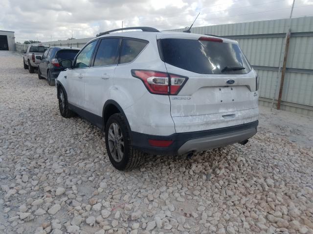 Photo 2 VIN: 1FMCU0GD1HUB46028 - FORD ESCAPE SE 