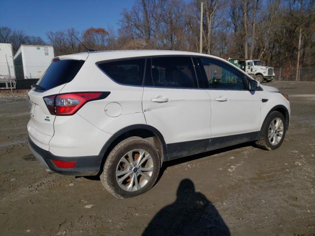 Photo 2 VIN: 1FMCU0GD1HUB66294 - FORD ESCAPE SE 