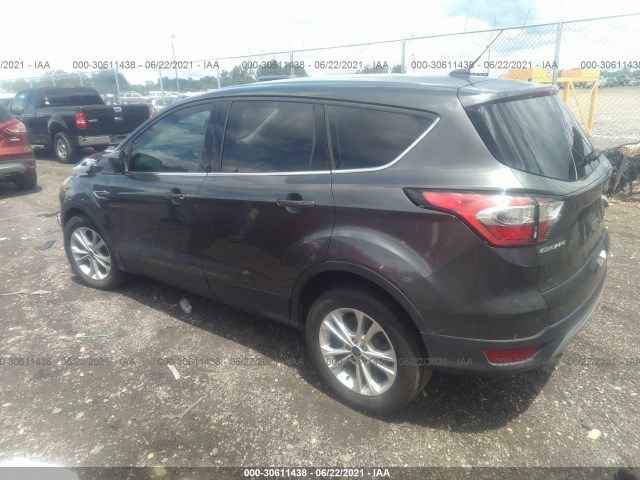 Photo 2 VIN: 1FMCU0GD1HUB95438 - FORD ESCAPE 