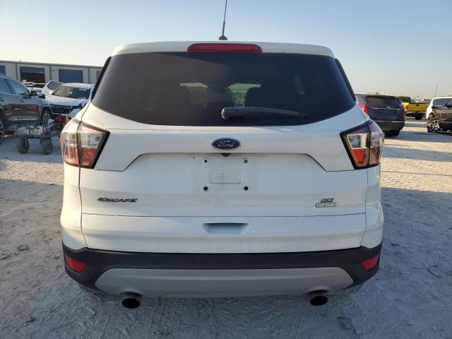 Photo 5 VIN: 1FMCU0GD1HUC47263 - FORD ESCAPE SE 