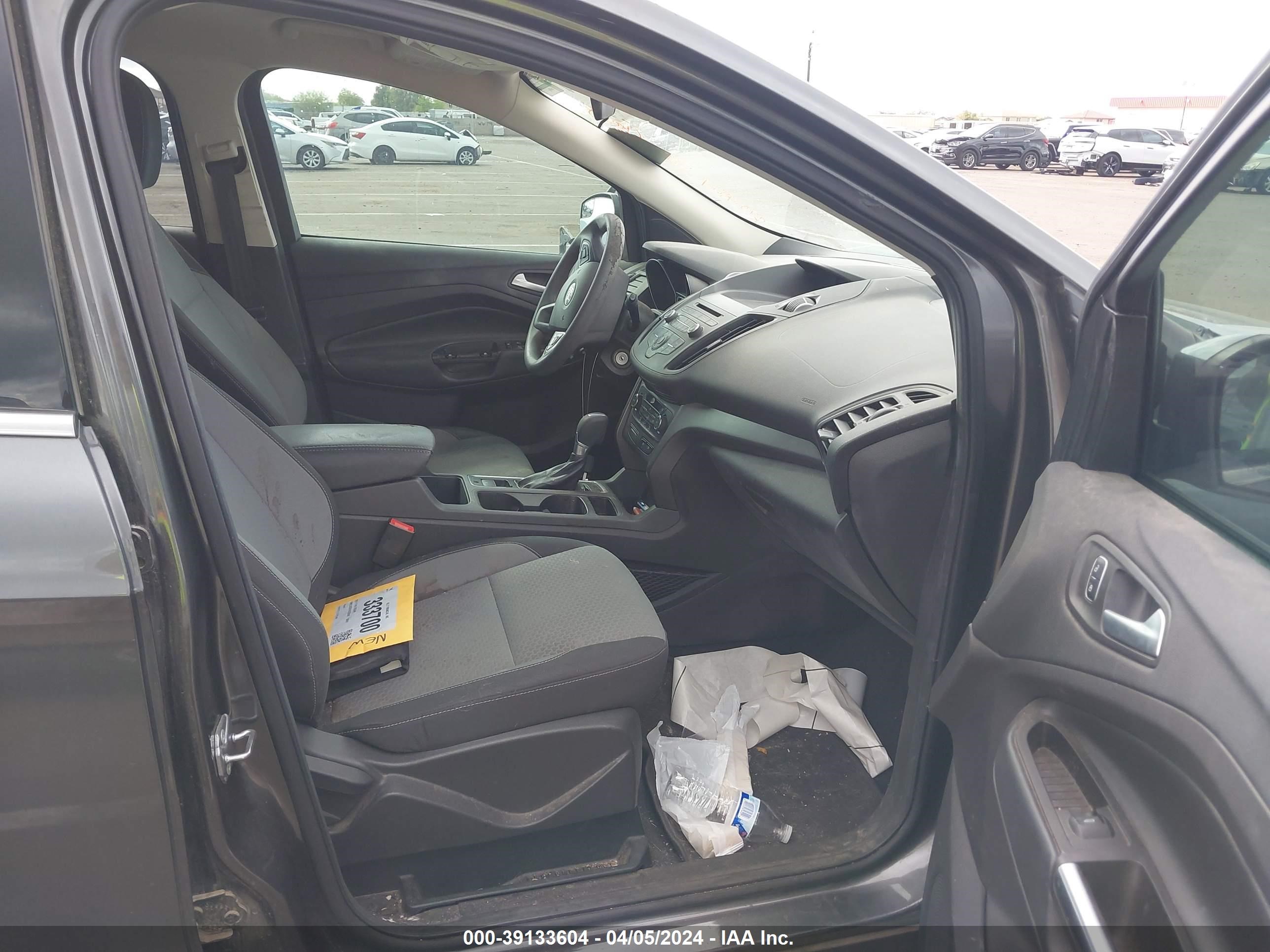 Photo 4 VIN: 1FMCU0GD1HUC80442 - FORD ESCAPE 