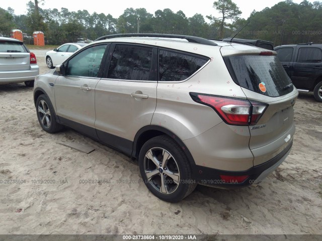 Photo 2 VIN: 1FMCU0GD1HUD15707 - FORD ESCAPE 