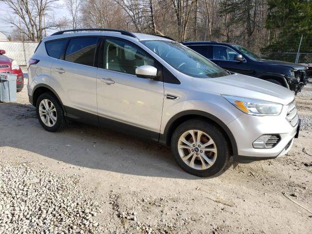 Photo 3 VIN: 1FMCU0GD1JUB46083 - FORD ESCAPE SE 