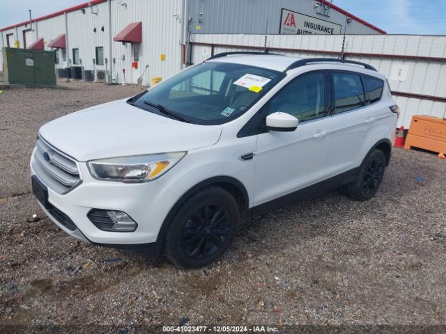 Photo 1 VIN: 1FMCU0GD1JUB46665 - FORD ESCAPE 