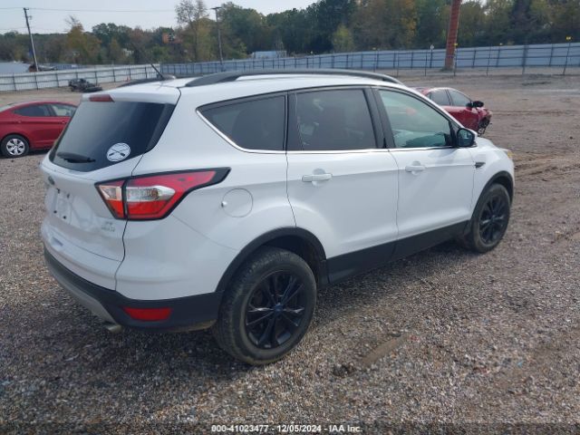 Photo 3 VIN: 1FMCU0GD1JUB46665 - FORD ESCAPE 