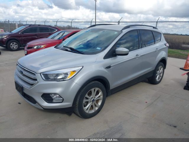 Photo 1 VIN: 1FMCU0GD1JUC18738 - FORD ESCAPE 