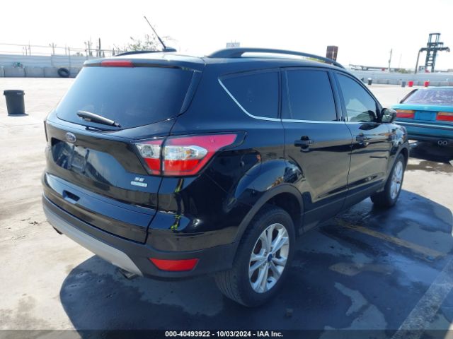 Photo 3 VIN: 1FMCU0GD1JUC37242 - FORD ESCAPE 