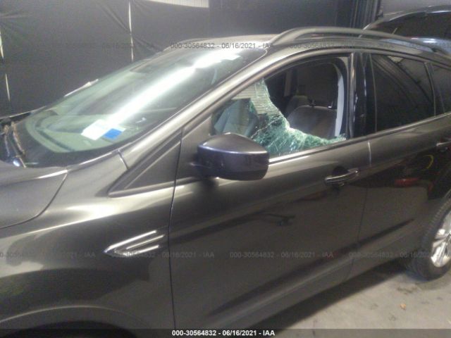 Photo 5 VIN: 1FMCU0GD1JUD05989 - FORD ESCAPE 