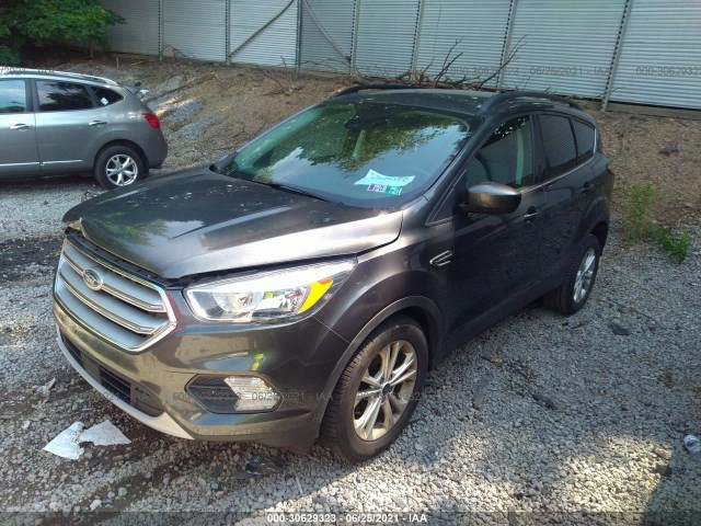 Photo 1 VIN: 1FMCU0GD1JUD60605 - FORD ESCAPE 