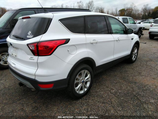 Photo 3 VIN: 1FMCU0GD1KUA46132 - FORD ESCAPE 