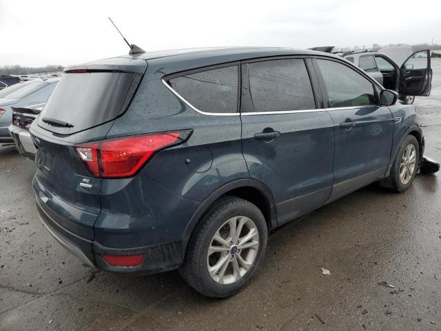 Photo 2 VIN: 1FMCU0GD1KUB81837 - FORD ESCAPE SE 