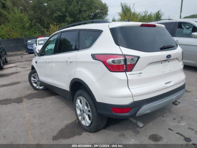 Photo 2 VIN: 1FMCU0GD2HUA61263 - FORD ESCAPE 