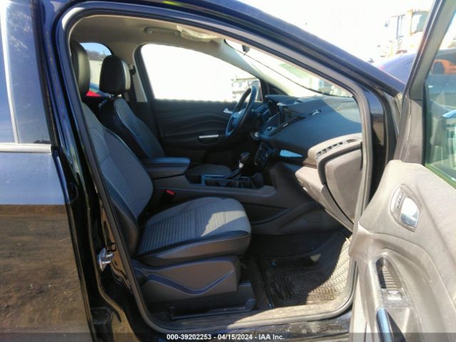 Photo 4 VIN: 1FMCU0GD2HUB28394 - FORD ESCAPE 