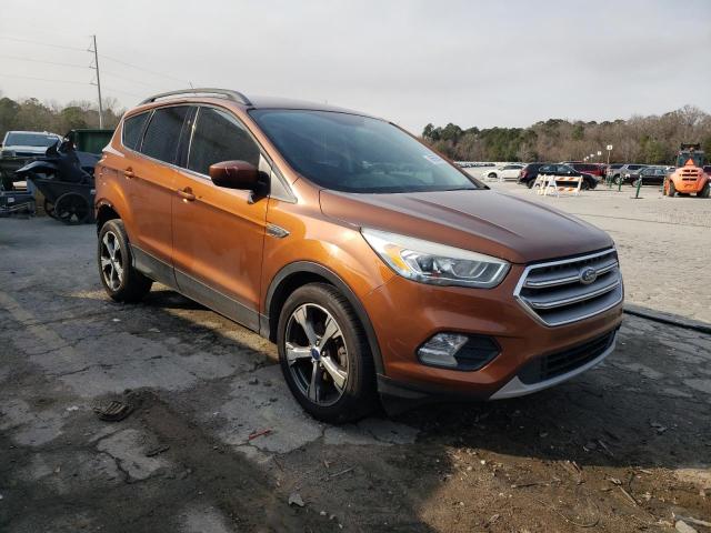 Photo 3 VIN: 1FMCU0GD2HUB35653 - FORD ESCAPE SE 