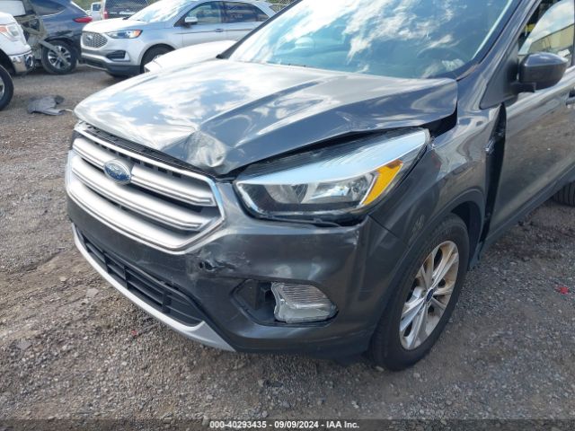 Photo 5 VIN: 1FMCU0GD2HUB40982 - FORD ESCAPE 