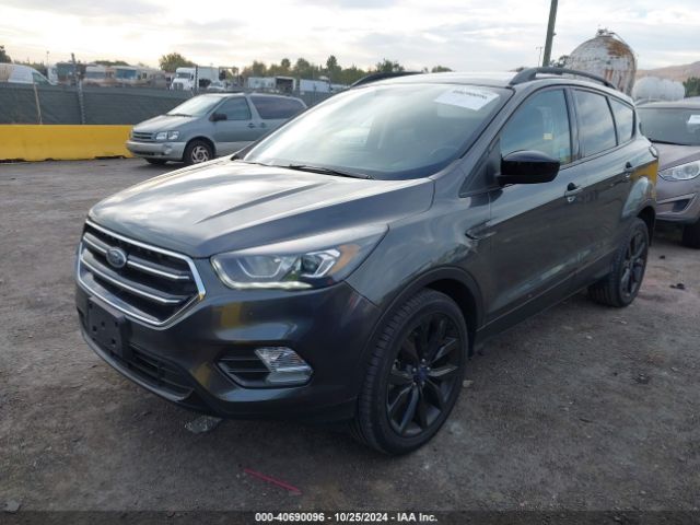 Photo 1 VIN: 1FMCU0GD2HUC02672 - FORD ESCAPE 