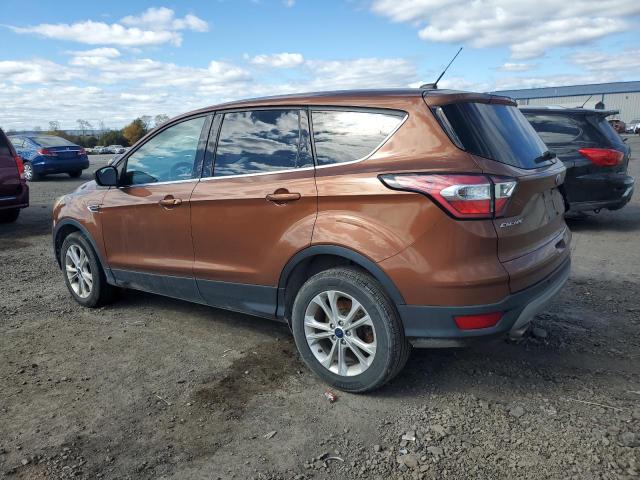 Photo 1 VIN: 1FMCU0GD2HUC27913 - FORD ESCAPE SE 