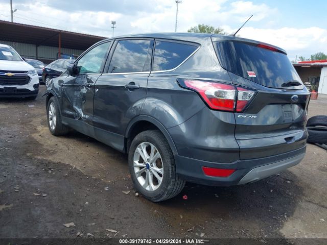 Photo 2 VIN: 1FMCU0GD2HUF05404 - FORD ESCAPE 