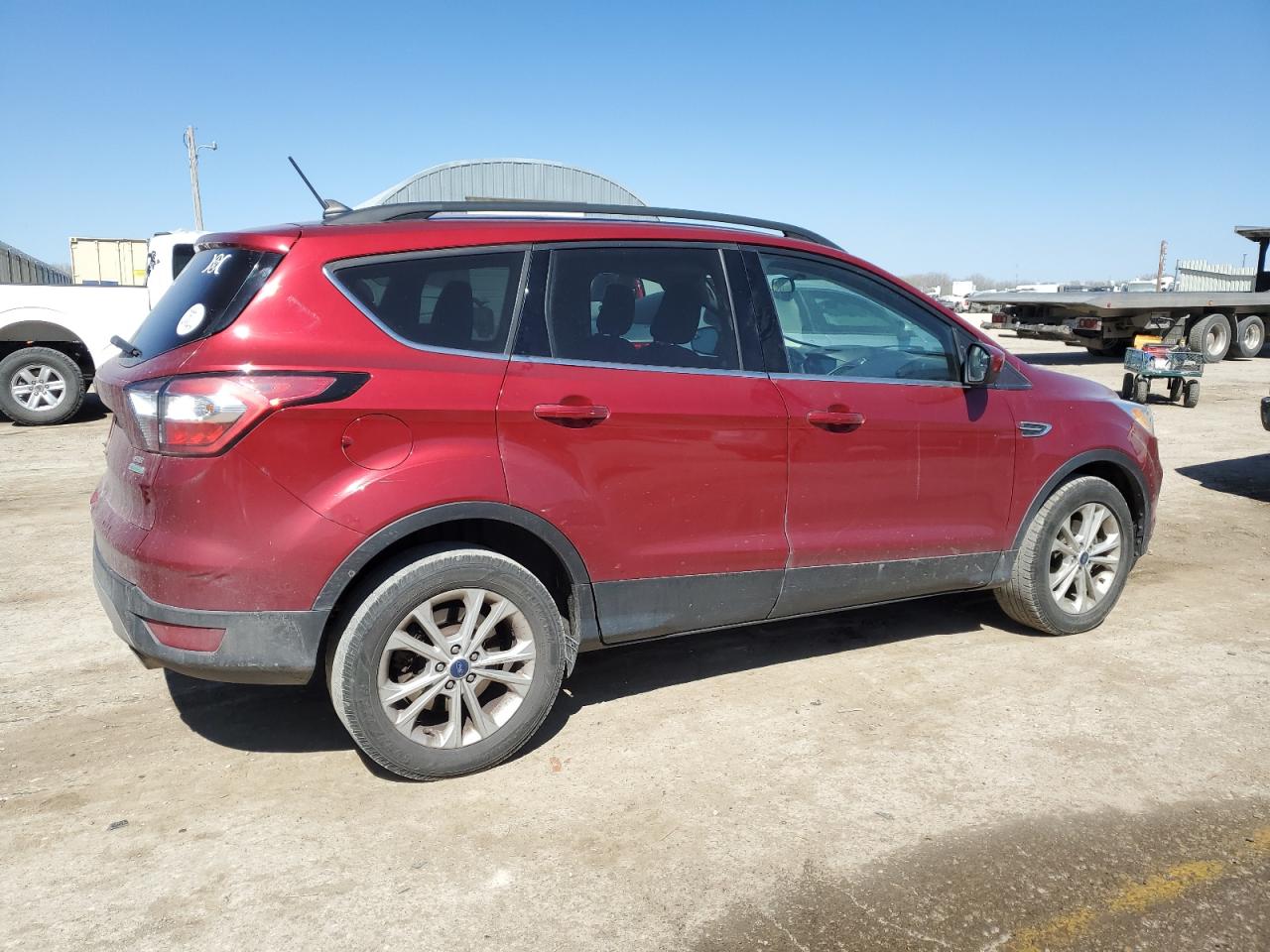 Photo 2 VIN: 1FMCU0GD2JUB25033 - FORD ESCAPE 