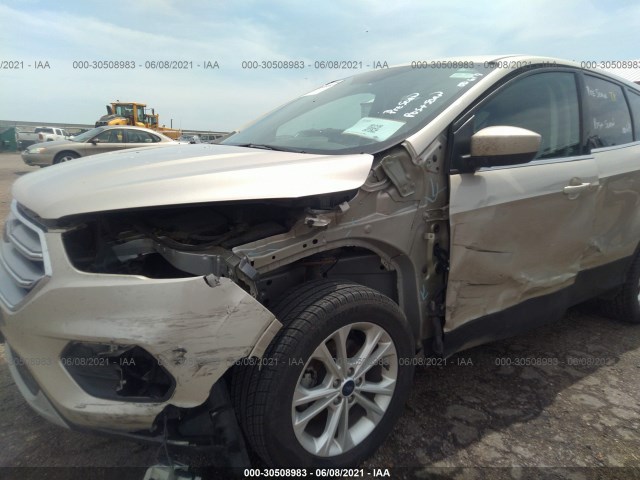 Photo 5 VIN: 1FMCU0GD3HUC26270 - FORD ESCAPE 