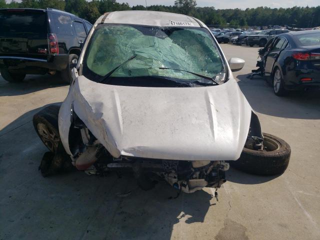 Photo 4 VIN: 1FMCU0GD3HUC30643 - FORD ESCAPE SE 