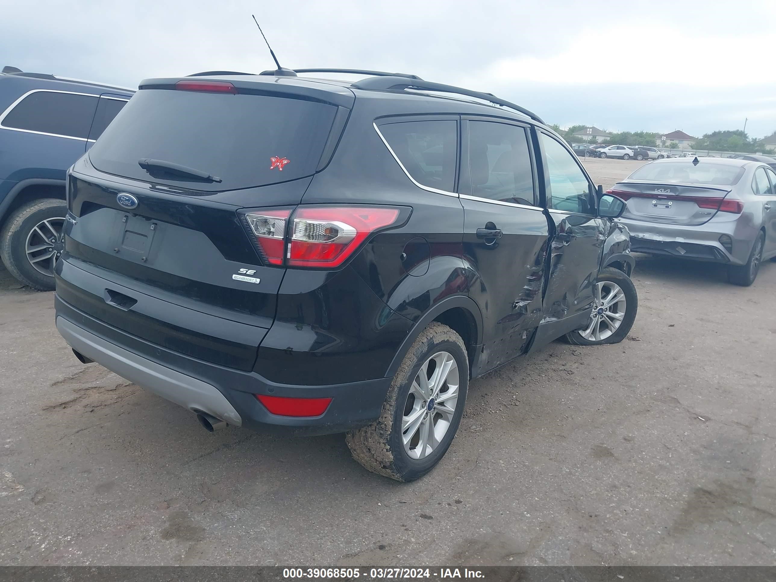 Photo 3 VIN: 1FMCU0GD3HUC61133 - FORD ESCAPE 