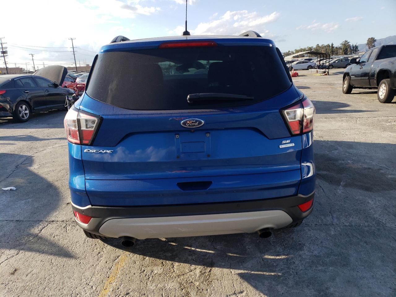 Photo 5 VIN: 1FMCU0GD3HUC63884 - FORD ESCAPE 