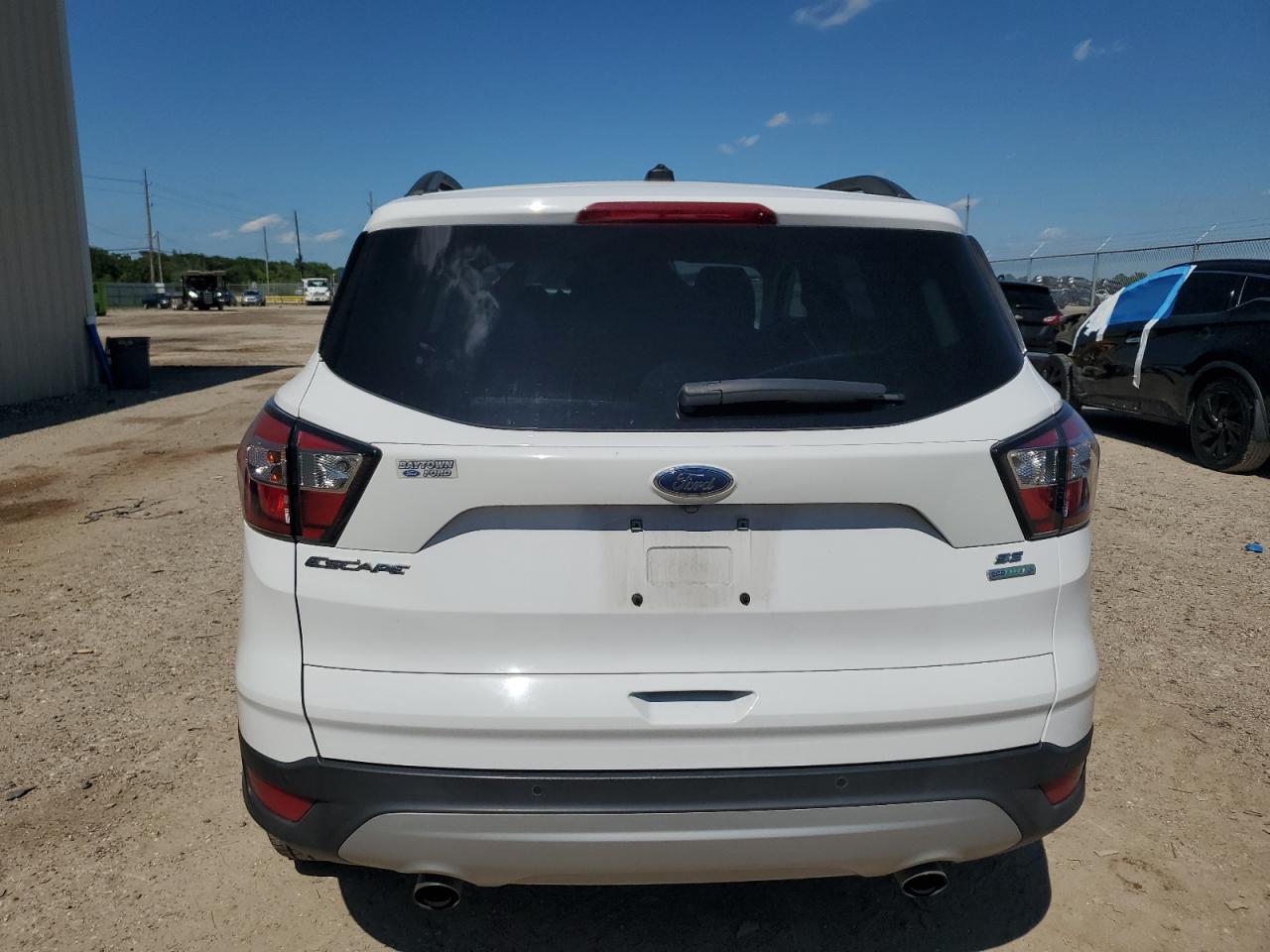 Photo 5 VIN: 1FMCU0GD3HUD27650 - FORD ESCAPE 