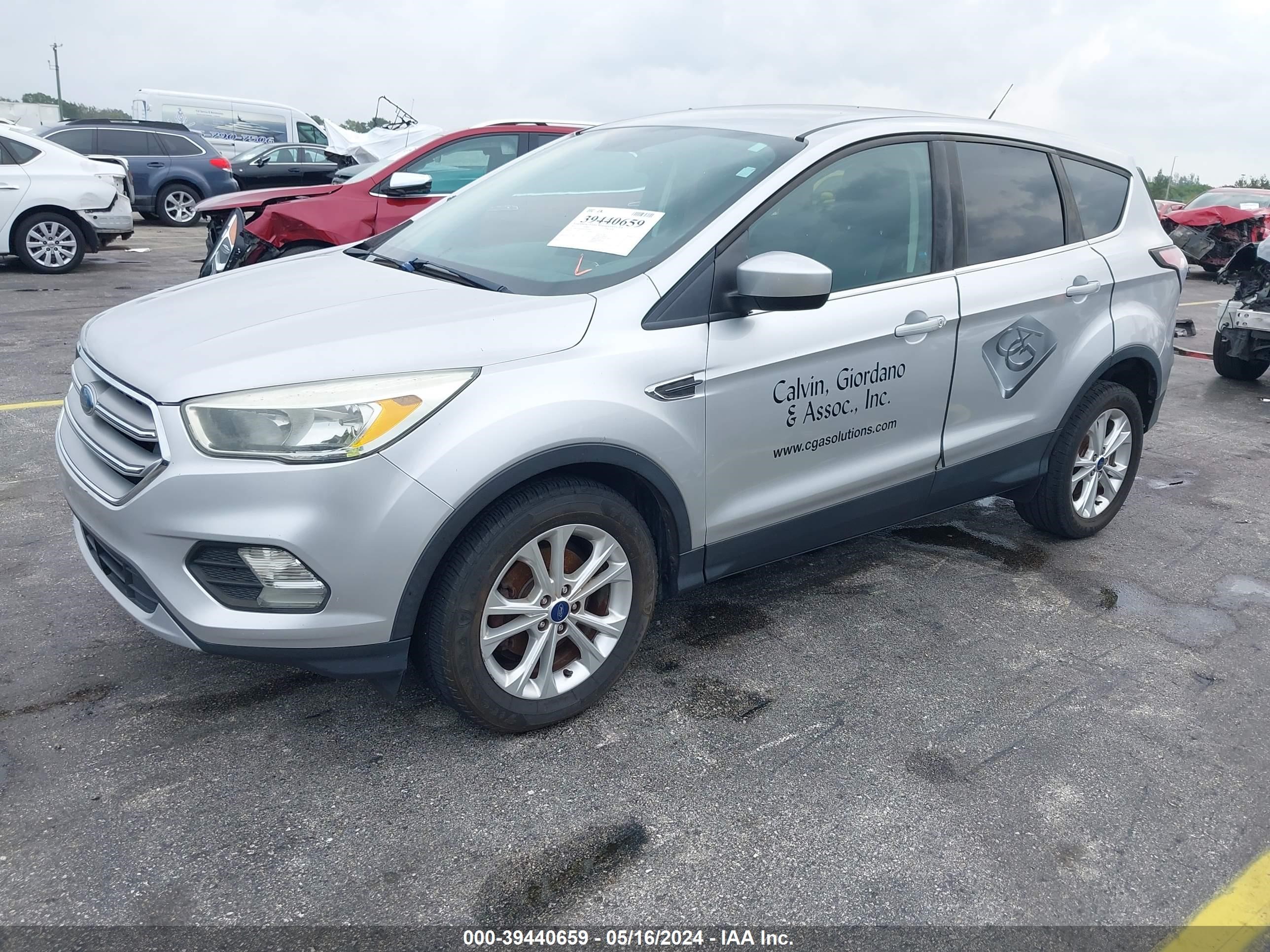 Photo 1 VIN: 1FMCU0GD3HUD49048 - FORD ESCAPE 