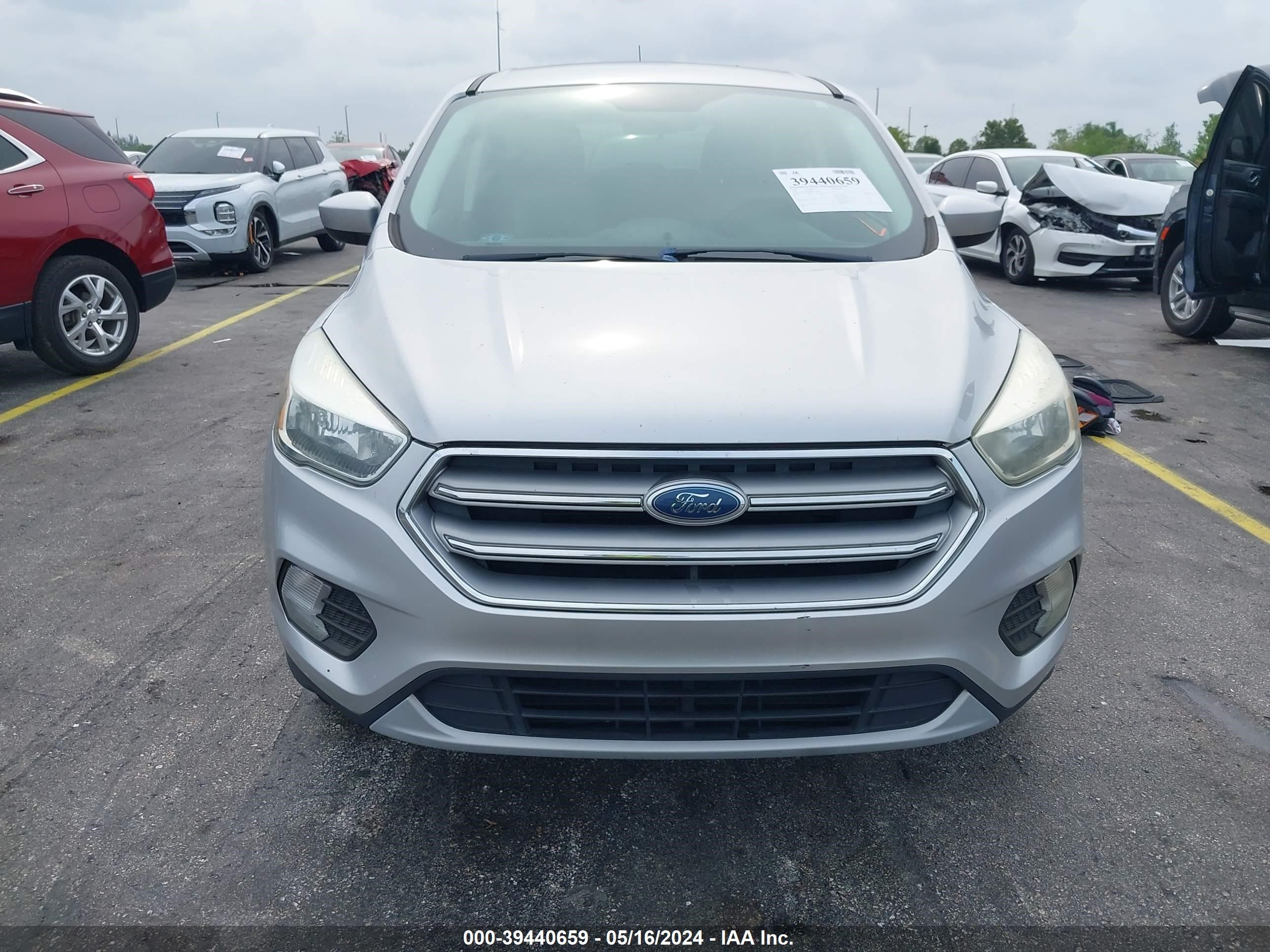 Photo 11 VIN: 1FMCU0GD3HUD49048 - FORD ESCAPE 