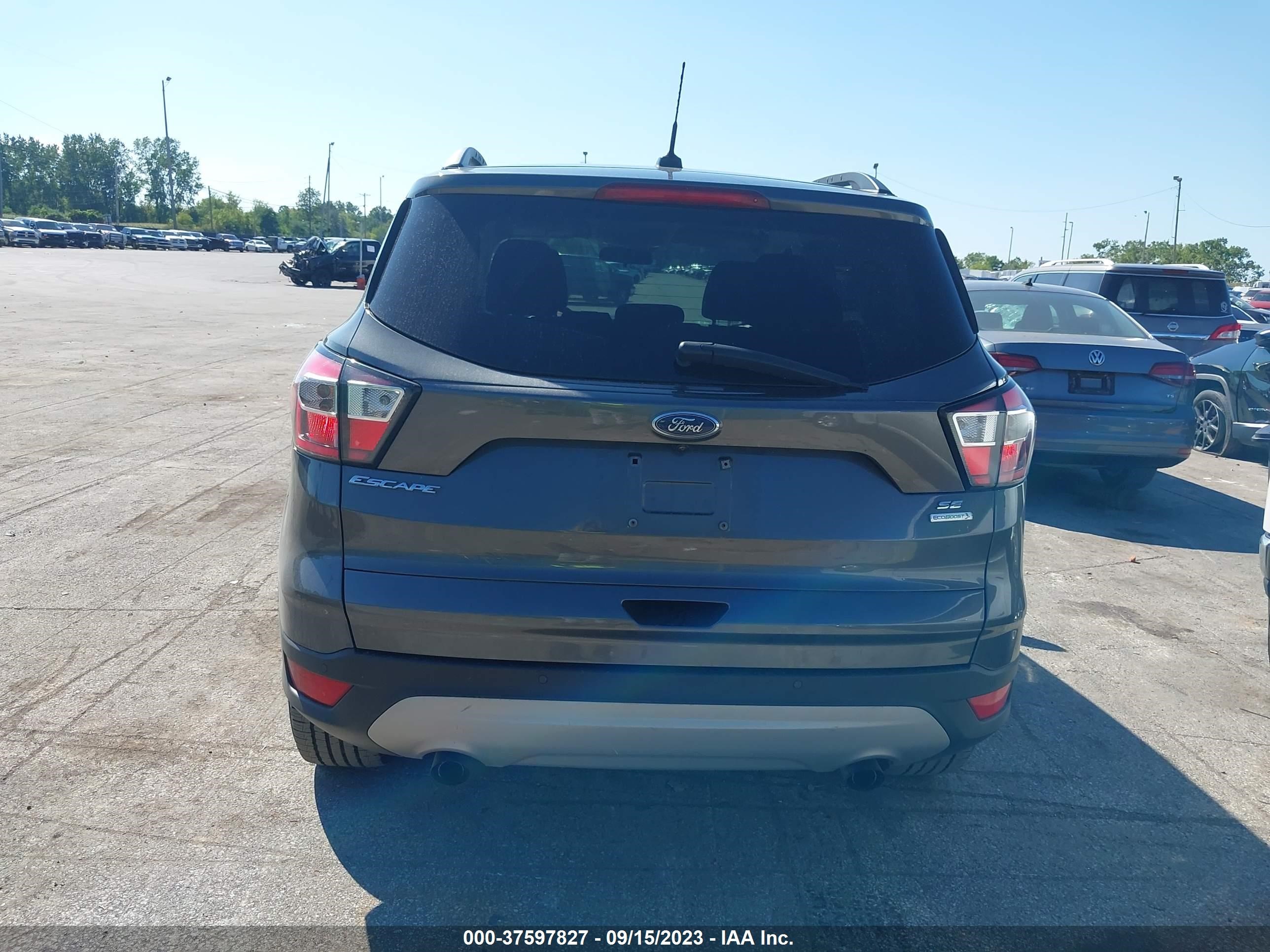 Photo 15 VIN: 1FMCU0GD3HUE15226 - FORD ESCAPE 