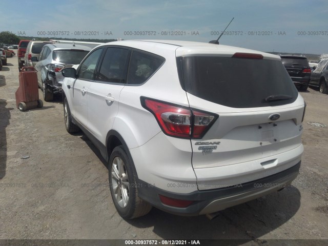 Photo 2 VIN: 1FMCU0GD3HUE37887 - FORD ESCAPE 