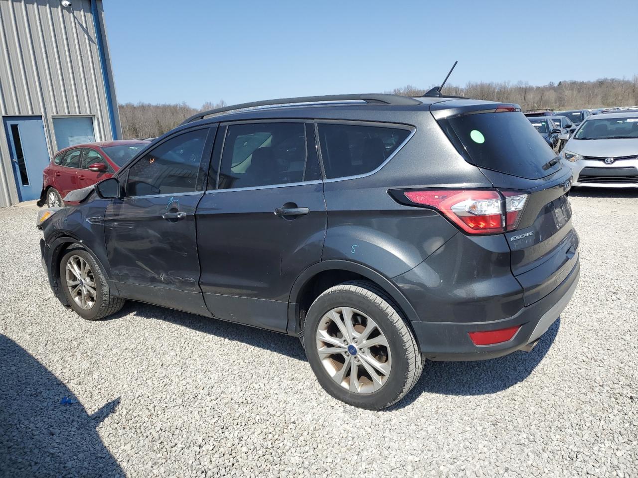 Photo 1 VIN: 1FMCU0GD3JUA52108 - FORD ESCAPE 