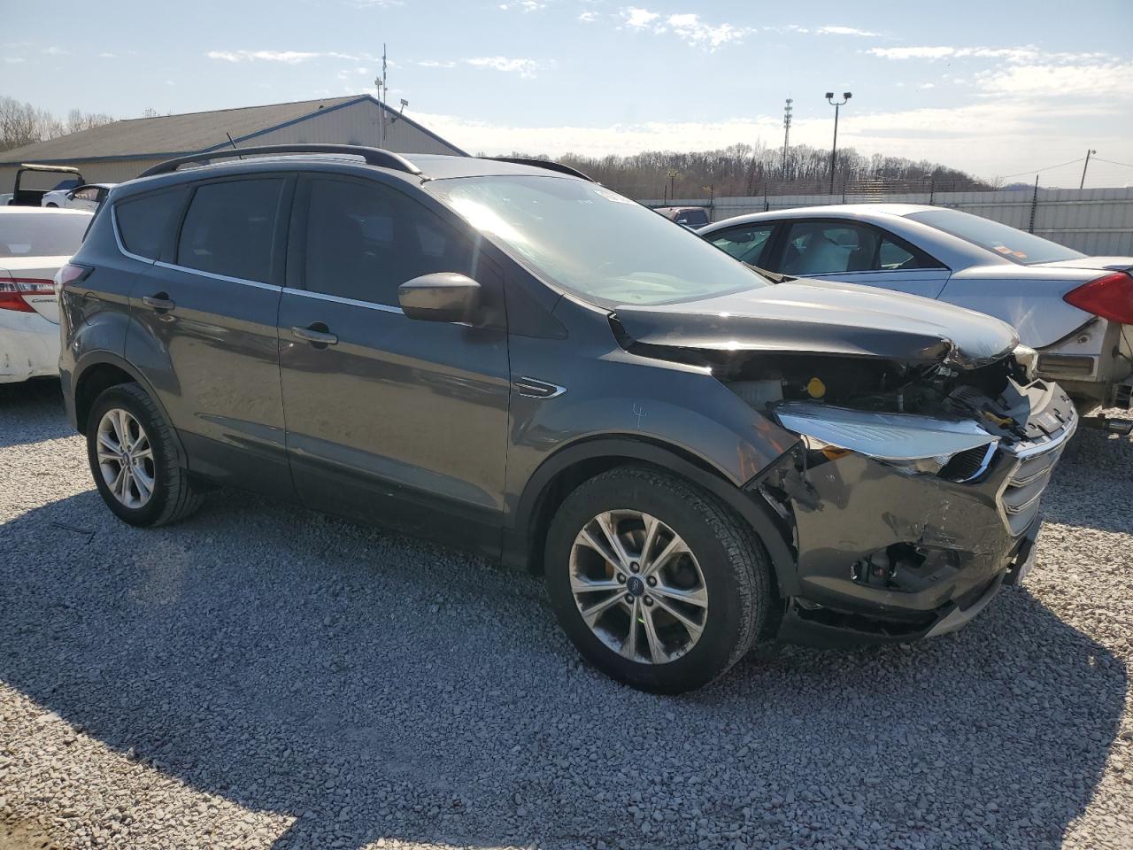 Photo 3 VIN: 1FMCU0GD3JUA52108 - FORD ESCAPE 