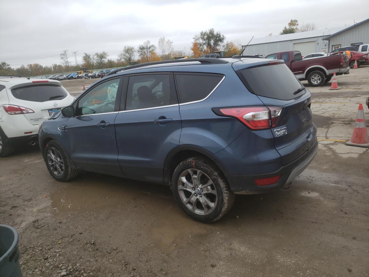 Photo 1 VIN: 1FMCU0GD3JUB51379 - FORD ESCAPE 